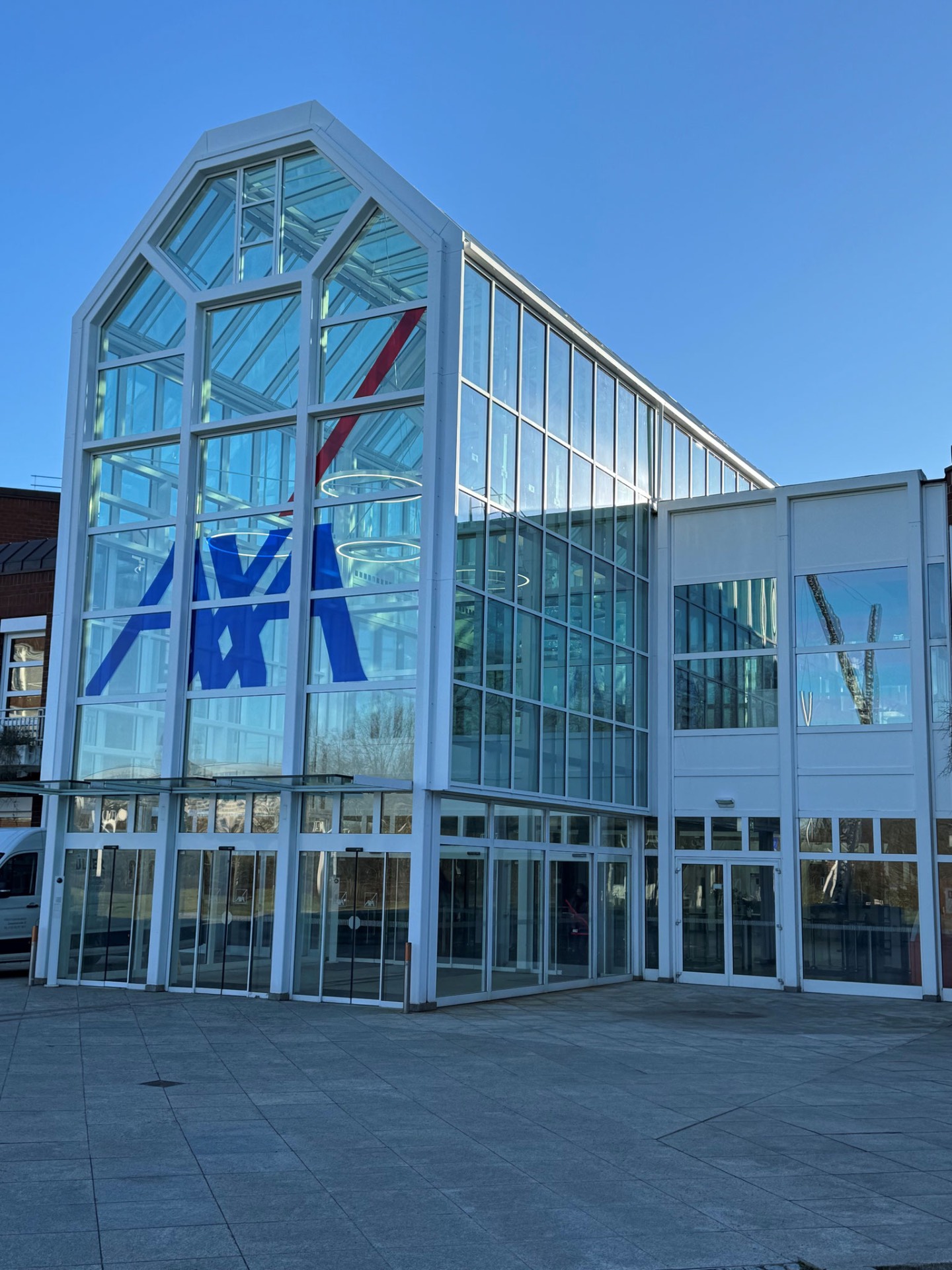 Hochwertige Aluminium-Glas-Fassade – Referenzprojekt Remmel + Peters